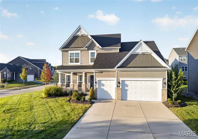 Photo 3 of Single family home for sale at 301 Healthy Way, St Charles, MO 63304 | MLS# MIS26026982 | Listing updated on 2026-10-18