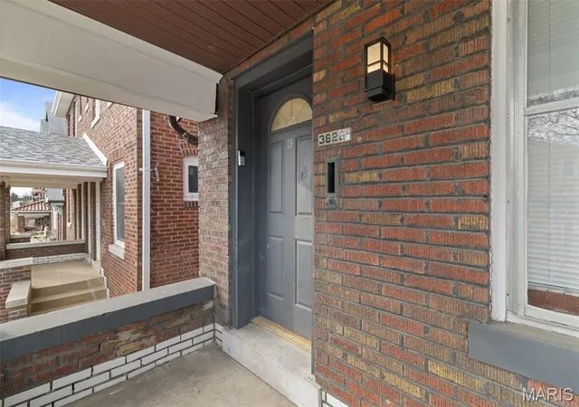 Photo 4 of Sale Pending at 3625 Winnebago St, Saint Louis, MO 63116 | MLS# MIS26026989 | Listing updated on 2026-07-17