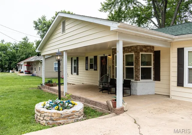 Homes for sale in Salem, MO | 901 S Oak St, Salem, MO 65560 | MLS# MIS26026994