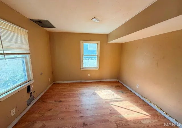 2nd image of 10165 Count Dr, St Louis, MO 63136 | MLS# MIS26027023