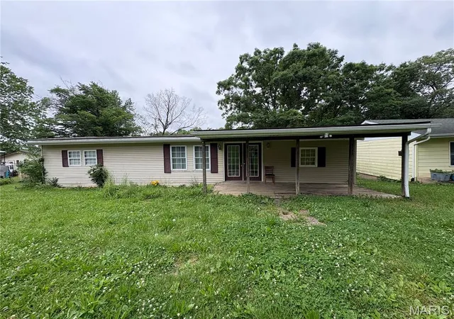 Homes for sale in De Soto, MO | 4305 Park Dr, De Soto, MO 63020 | MLS# MIS26027043
