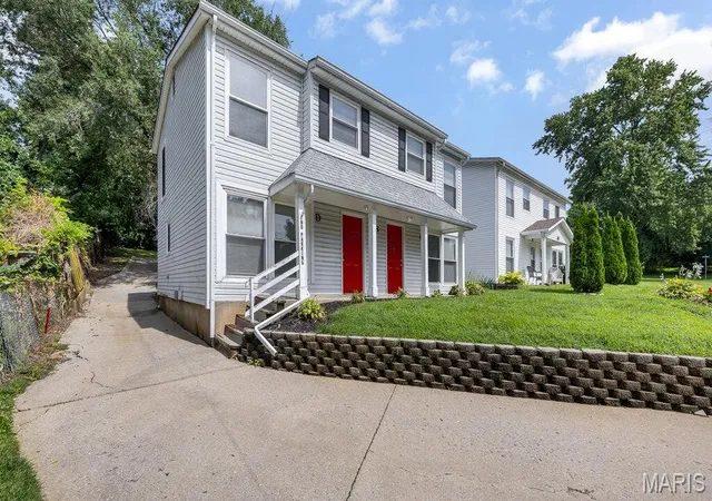 2nd image of 36 Lee Dr #C & D, St Charles, MO 63301 | MLS# MIS26027108