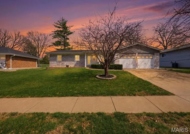 2nd image of 414 Westbrook Dr, O Fallon, MO 63366 | MLS# MIS26027122