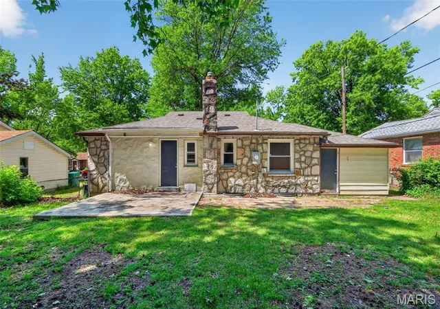 Homes for sale in Saint Louis, MO | 1924 Alert Dr, Saint Louis, MO 63114 | MLS# MIS26027124
