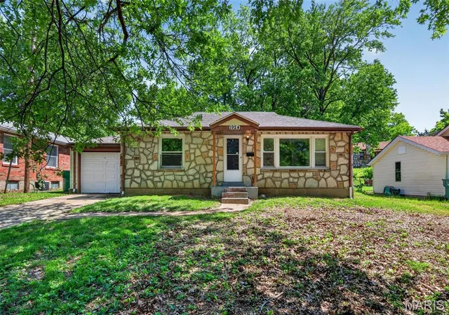Homes for sale in Saint Louis, MO | 1924 Alert Dr, Saint Louis, MO 63114 | MLS# MIS26027124