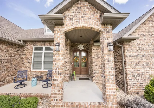 3rd image of 409 Willow Bend Ln, O Fallon, IL 62269 | MLS# MIS26027134