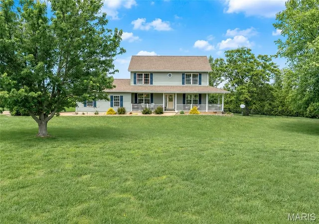 2nd image of 301 Ridgewood Ct, Farmington, MO 63640 | MLS# MIS26027165