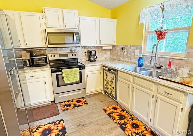 Photo 3 of Single family home for sale at 7722 Lakefield Ct, Union, MO 63084 | MLS# MIS26027168 | Listing updated on 2026-07-17