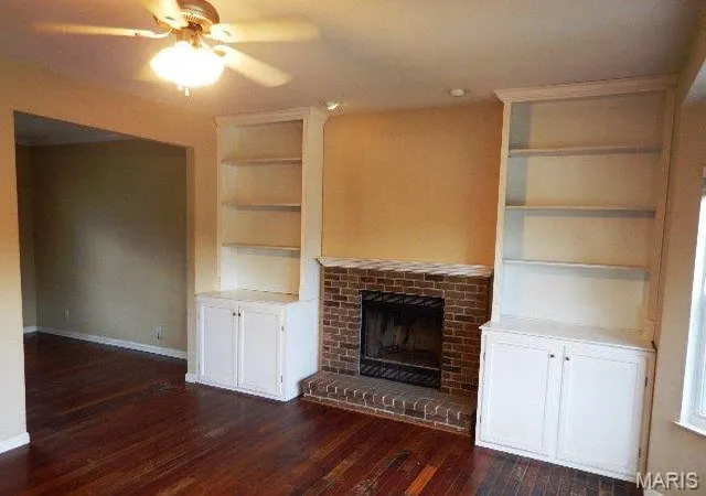 Photo 3 of Sale Pending at 3335 Hampton Xing, Saint Charles, MO 63303 | MLS# MIS26027178 | Listing updated on 2026-06-19
