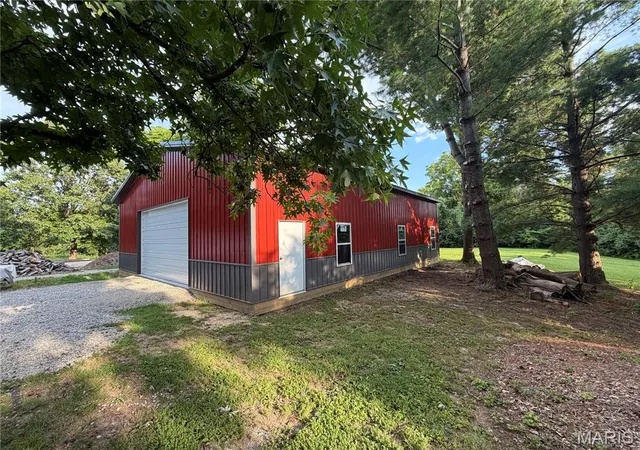 Photo 38 of Single family home for sale at 1848 Maplewood Ln, Columbia, IL 62236 | MLS# MIS26027226 | Listing updated on 2026-08-31