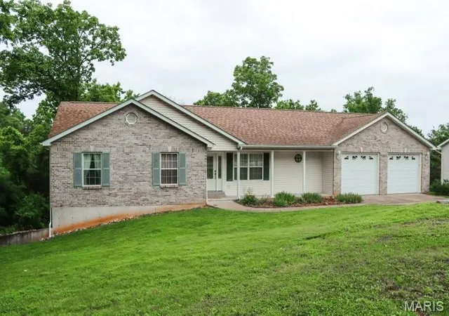 Homes for sale in De Soto, MO | 802 Donaldson St, De Soto, MO 63020 | MLS# MIS26027230