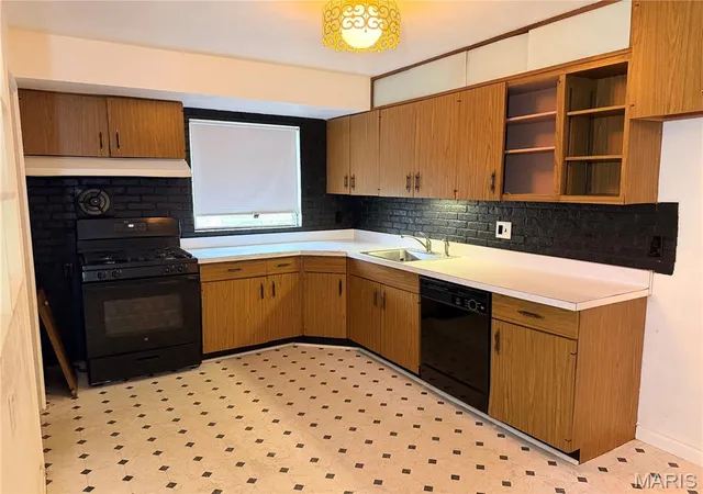Photo 3 of Single family home for sale at 10436 Durness Dr, Saint Louis, MO 63137 | MLS# MIS26027296 | Listing updated on 2026-05-04