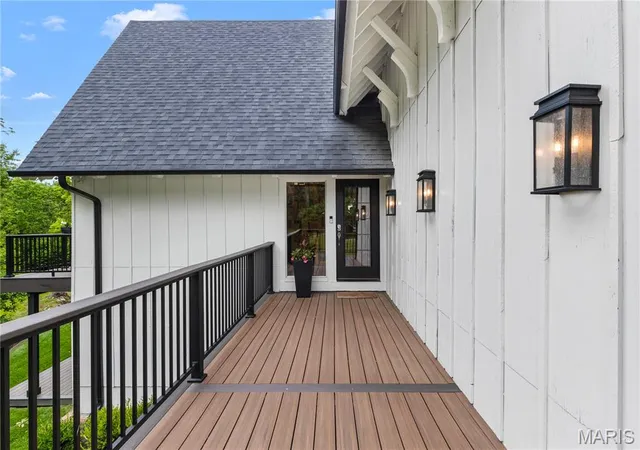 Photo 3 of Single family home for sale at 12001 Robyn Park Dr, Saint Louis, MO 63131 | MLS# MIS26027352 | Listing updated on 2026-09-14
