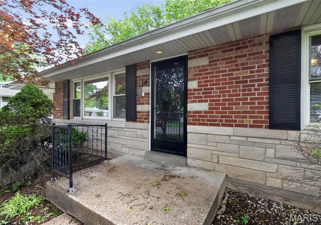 Homes for sale in Saint Louis, MO | 14 Forest Home Ct, Saint Louis, MO 63137 | MLS# MIS26027361