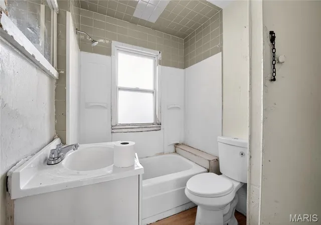 Photo 4 of Single family home for sale at 8316 Garfield Ave, Saint Louis, MO 63114 | MLS# MIS26027377 | Listing updated on 2026-10-26