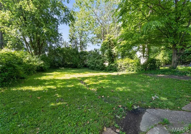 Photo 3 of Single family home for sale at 8316 Garfield Ave, Saint Louis, MO 63114 | MLS# MIS26027377 | Listing updated on 2026-09-03