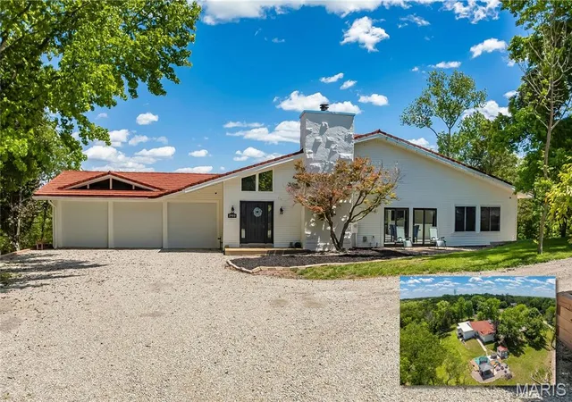Photo 1 of Single family home for sale at 2900 Ossenfort Rd, Wildwood, MO 63038 | MLS# MIS26027399 | Listing updated on 2026-10-01