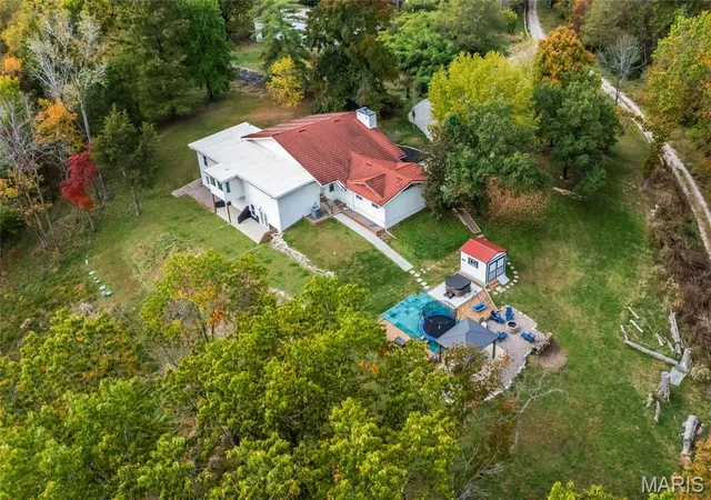 Photo 2 of Single family home for sale at 2900 Ossenfort Rd, Wildwood, MO 63038 | MLS# MIS26027399 | Listing updated on 2026-10-28