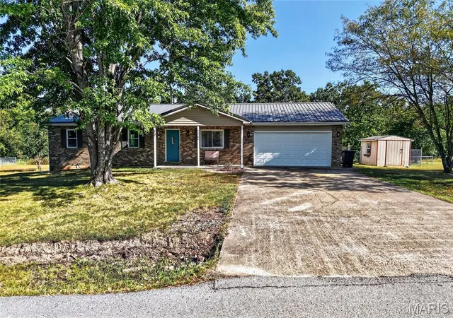 Photo 2 of Single family home for sale at 20580 Sedalia Rd, Waynesville, MO 65583 | MLS# MIS26027417 | Listing updated on 2026-09-06
