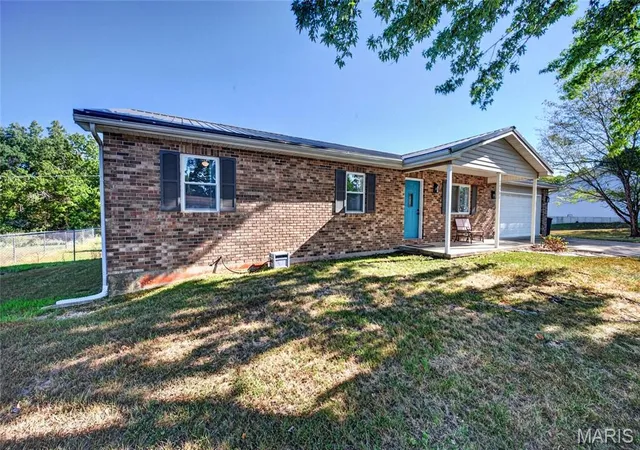 Photo 3 of Single family home for sale at 20580 Sedalia Rd, Waynesville, MO 65583 | MLS# MIS26027417 | Listing updated on 2026-09-06