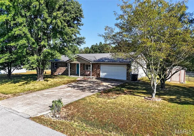 Photo 4 of Single family home for sale at 20580 Sedalia Rd, Waynesville, MO 65583 | MLS# MIS26027417 | Listing updated on 2026-09-06
