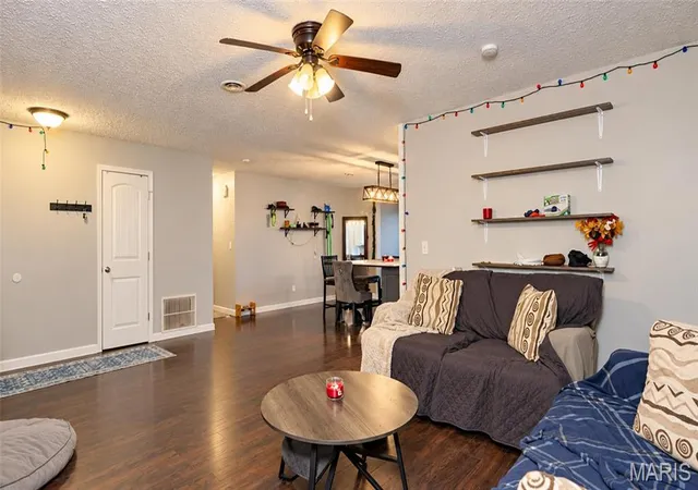 Photo 3 of Single family home for sale at 16065 Hardwood Ln, Saint Robert, MO 65584 | MLS# MIS26027466 | Listing updated on 2026-09-26