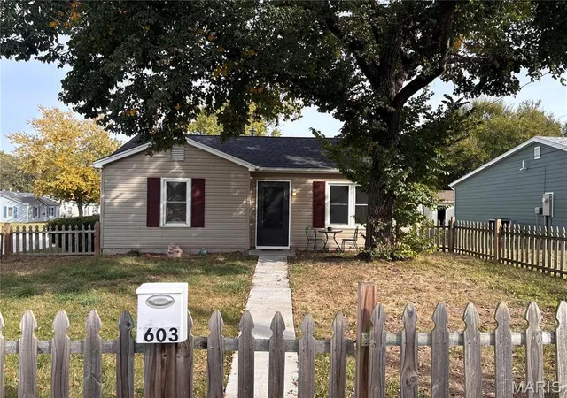 Photo 17 of Single family home for sale at 603 Sotier Pl, Wood River, IL 62095 | MLS# MIS26027514 | Listing updated on 2026-10-26