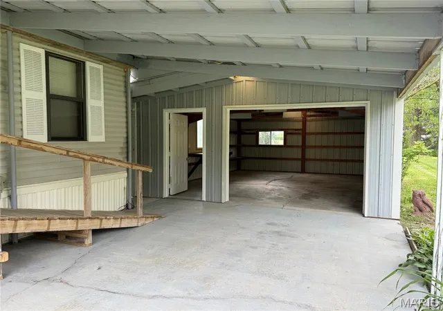 5th image of 940 E 1St St, Beckemeyer, IL 62219 | MLS# MIS26027539