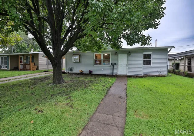 Photo 2 of Sale Pending at 3028 Dale Ave, Granite City, IL 62040 | MLS# MIS26027611 | Listing updated on 2026-08-24