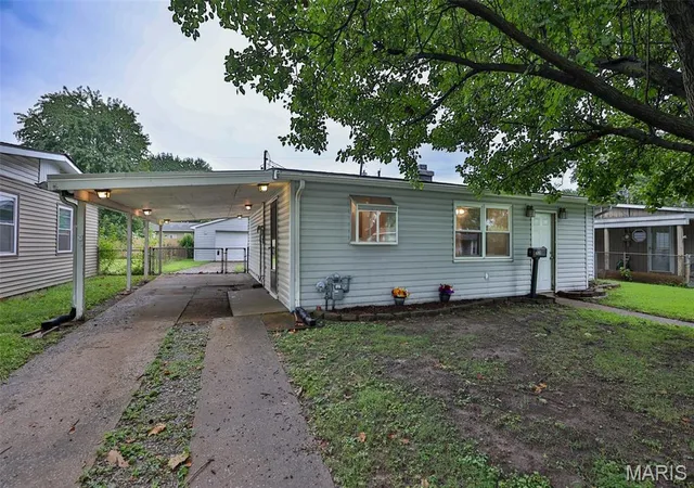Photo 2 of Sale Pending at 3028 Dale Ave, Granite City, IL 62040 | MLS# MIS26027611 | Listing updated on 2026-08-24