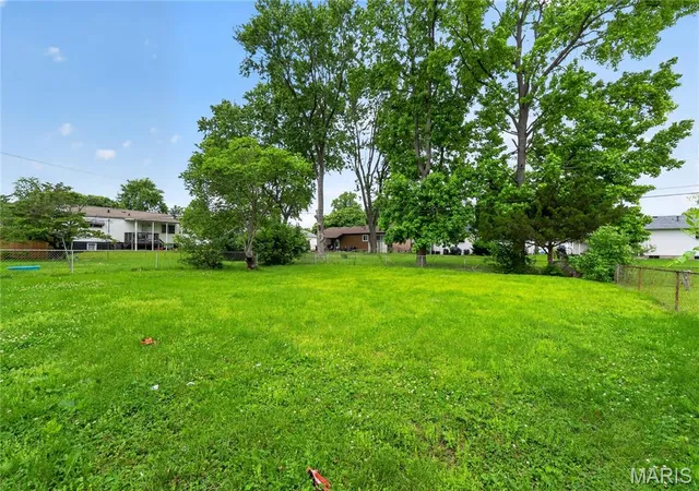 5th image of 1055 Jackson Ln, St Louis, MO 63031 | MLS# MIS26027612