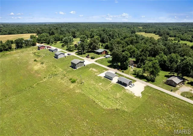 Homes for sale in Sedgewickville, MO | 32671 32801 S Broadway St, Sedgewickville, MO 63781 | MLS# MIS26027623