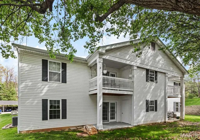 Homes for sale in Manchester, MO | 918 Hanna Place Court, Manchester, MO 63021 | Houzeo
