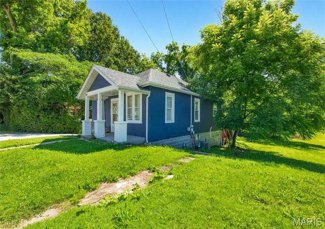 Photo 4 of Single family home for sale at 2013 State St, Alton, IL 62002 | MLS# MIS26027683 | Listing updated on 2026-09-12