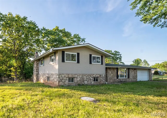 Homes for sale in Waynesville, MO | 22985 Reporter Rd, Waynesville, MO 65583 | MLS# MIS26027691