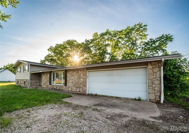 Homes for sale in Waynesville, MO | 22985 Reporter Rd, Waynesville, MO 65583 | MLS# MIS26027691