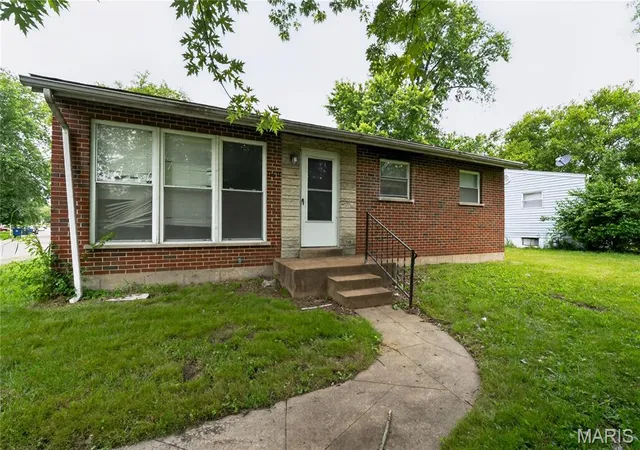 Photo 2 of Single family home for sale at 11617 Larimore Rd, Saint Louis, MO 63138 | MLS# MIS26027702 | Listing updated on 2026-09-30