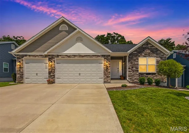 1st image of 411 Knothole Ln, Wentzville, MO 63385 | MLS# MIS26027706
