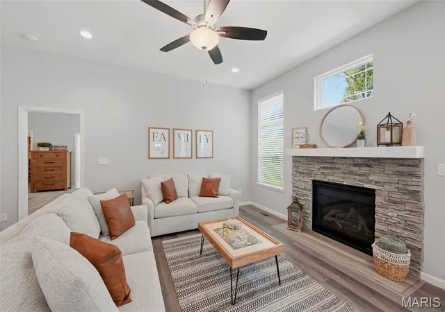 3rd image of 411 Knothole Ln, Wentzville, MO 63385 | MLS# MIS26027706
