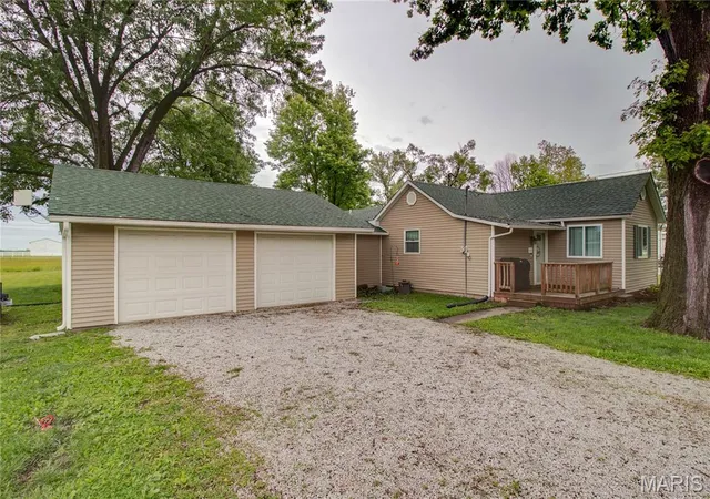 Homes for sale in Medora, IL | 313 E Charles St, Medora, IL 62063 | MLS# MIS26027707
