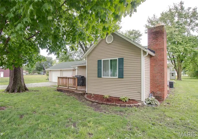 Homes for sale in Medora, IL | 313 E Charles St, Medora, IL 62063 | MLS# MIS26027707