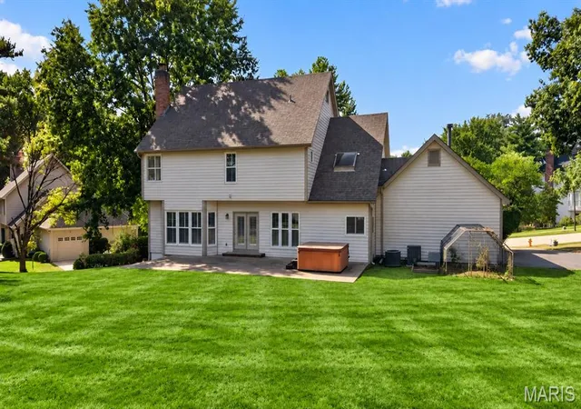 Photo 3 of Sale Pending at 17619 Bridgeway Dr, Chesterfield, MO 63005 | MLS# MIS26027715 | Listing updated on 2026-09-26