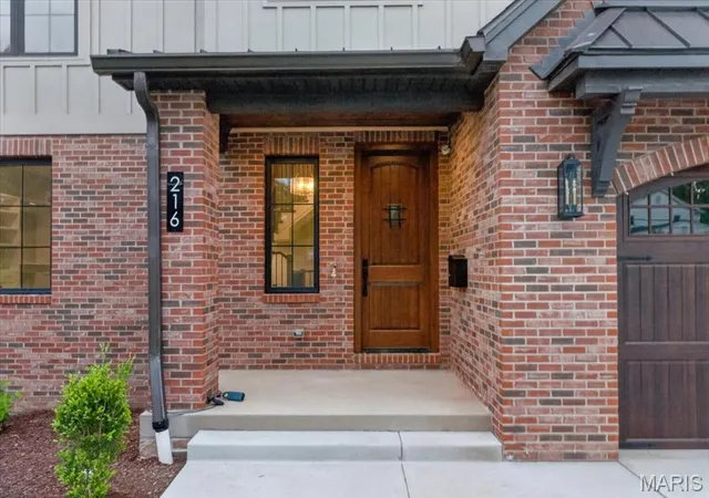 Homes for sale in Kirkwood, MO | 216 W Essex Ave, Kirkwood, MO 63122 | MLS# MIS26027729