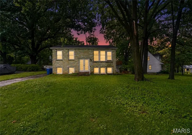 Photo 1 of Sale Pending at 715 Valencia Ave, St Louis, MO 63138 | MLS# MIS26027744 | Listing updated on 2026-10-15