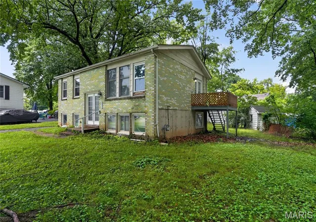 Photo 3 of Sale Pending at 715 Valencia Ave, St Louis, MO 63138 | MLS# MIS26027744 | Listing updated on 2026-10-15
