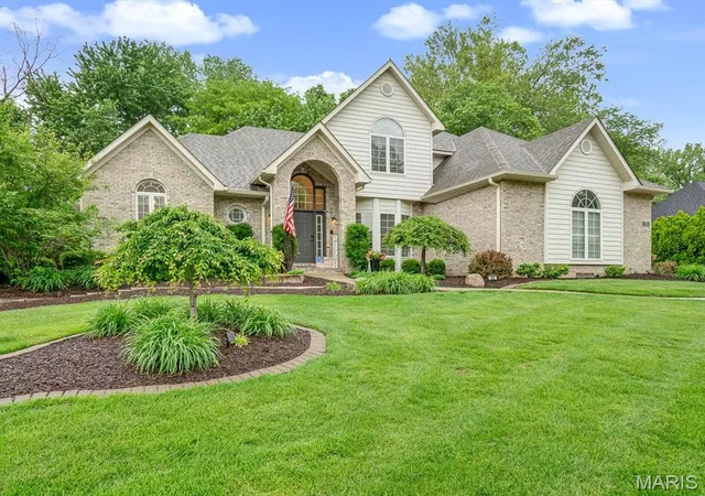 3rd image of 433 Westchester, Glen Carbon, IL 62034 | MLS# MIS26027782