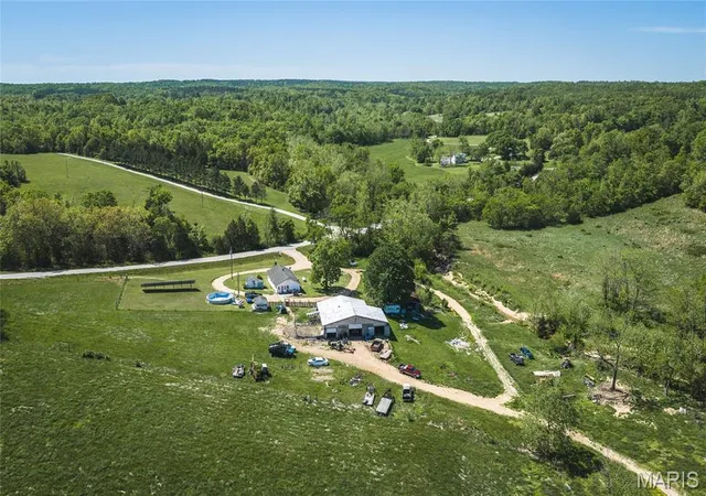 Homes for sale in Boss, MO | 19989 E Hwy 32, Boss, MO 65440 | MLS# MIS26027794