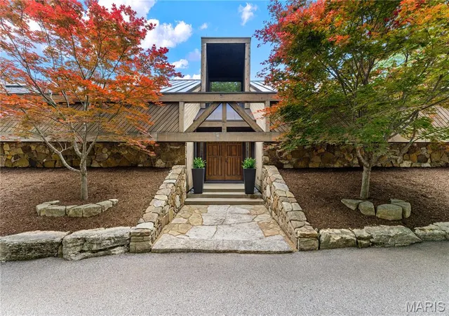 Homes for sale in Wildwood, MO | 1602 Wolf Trail Rd, Wildwood, MO 63021 | MLS# MIS26027799