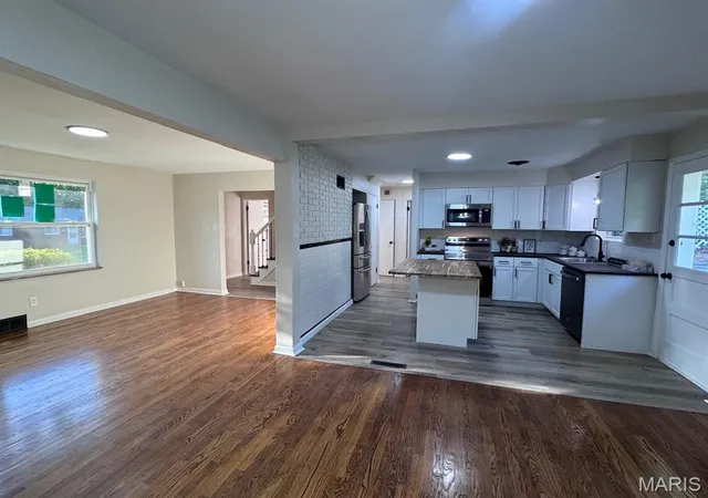 Homes for sale in Bel Ridge, MO | 3508 Saint Henry Ln, Bel Ridge, MO 63121 | MLS# MIS26027842