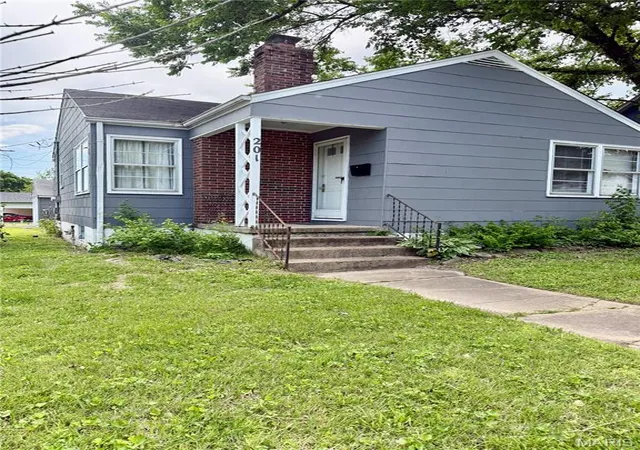 Homes for sale in Rolla, MO | 201 W 2Nd St, Rolla, MO 65401 | MLS# MIS26027843